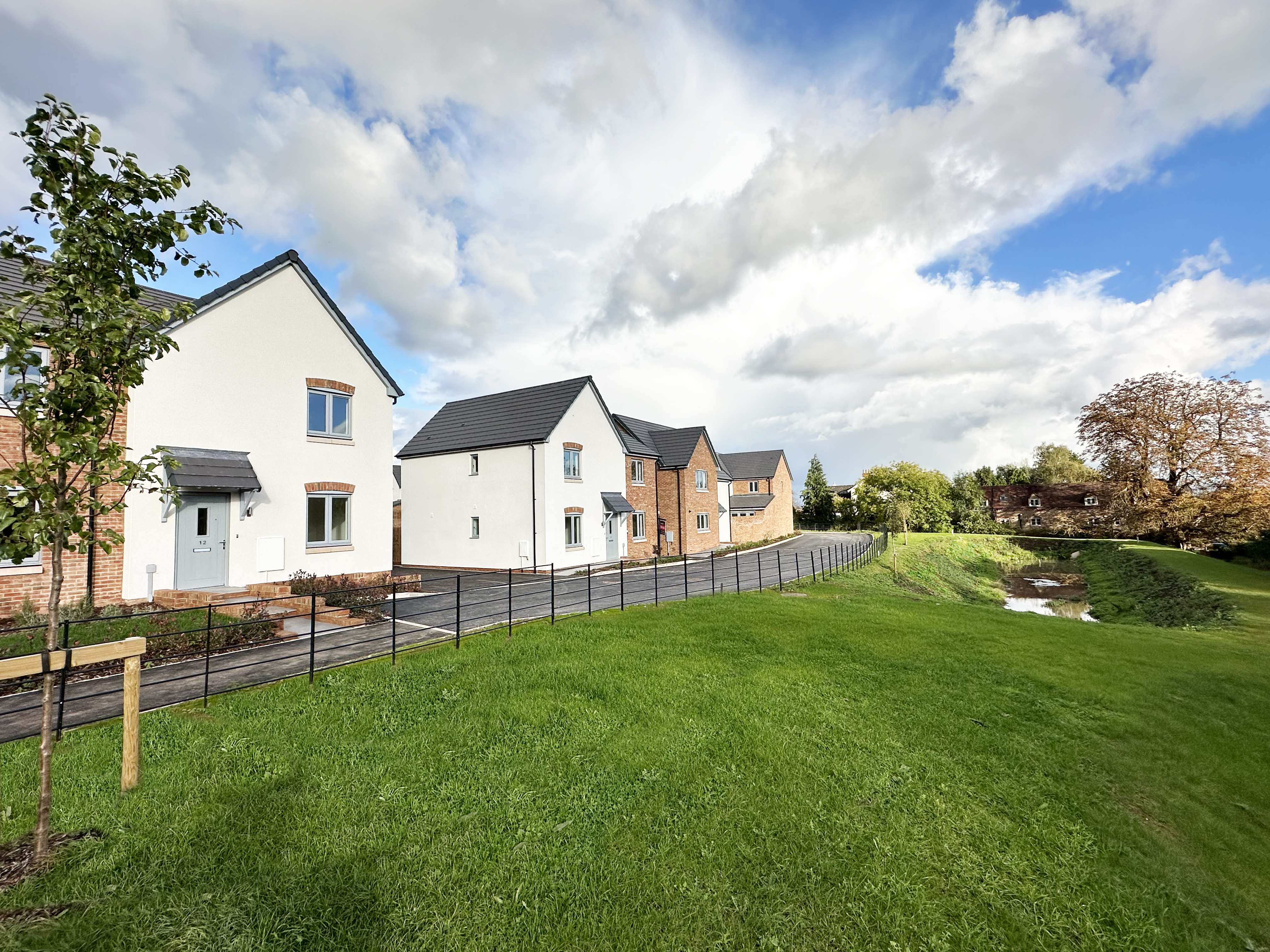 Watersmeet Newnham on Severn Freeman Homes